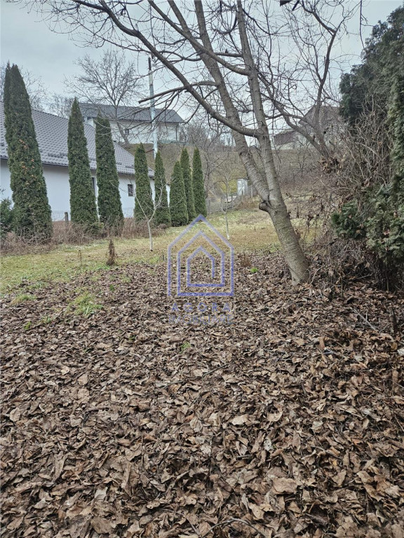 Teren rezidential, semicentral