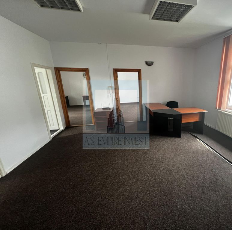 Apartament 4 camere, 2 bai, 130 mp utili - zona Centrul C...