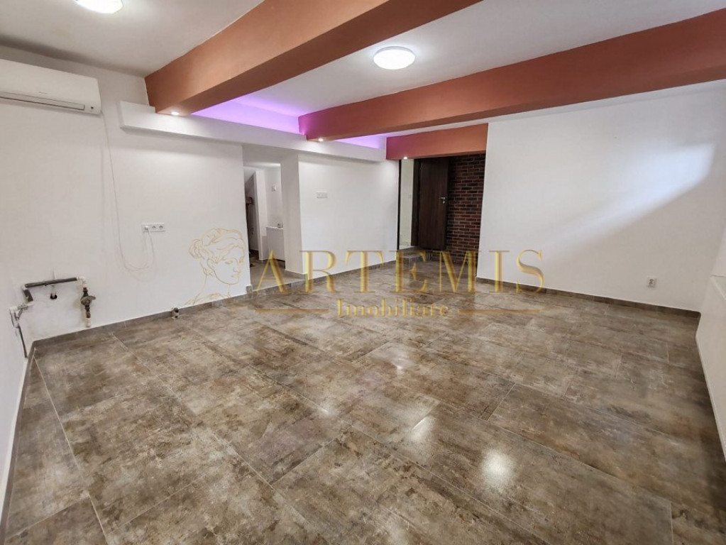 Apartament 2 camere, semidecomandat, 62 mp, zona Centrala.