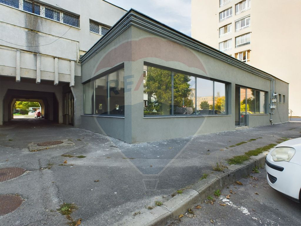 Spatiu comercial 385 mp, zona Tudor Vladimirescu