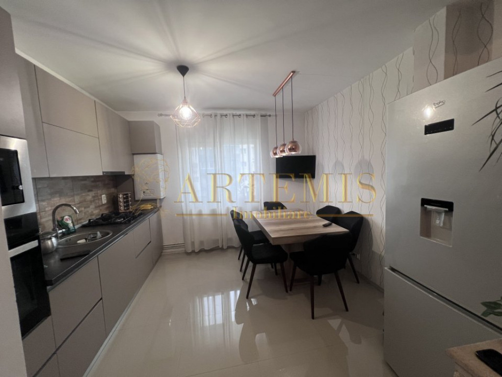 Apartament de 2 camere, decomandat, 58 mp., zona Manastur.