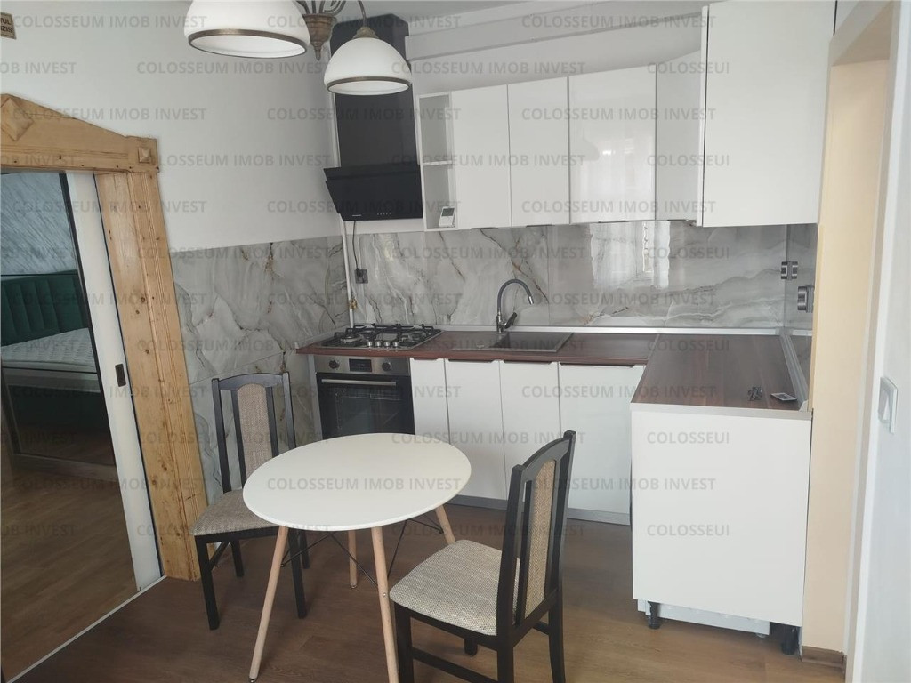 COLOSSEUM: Garsoniera Centrul Istoric zona Sforii priveliste deosebita