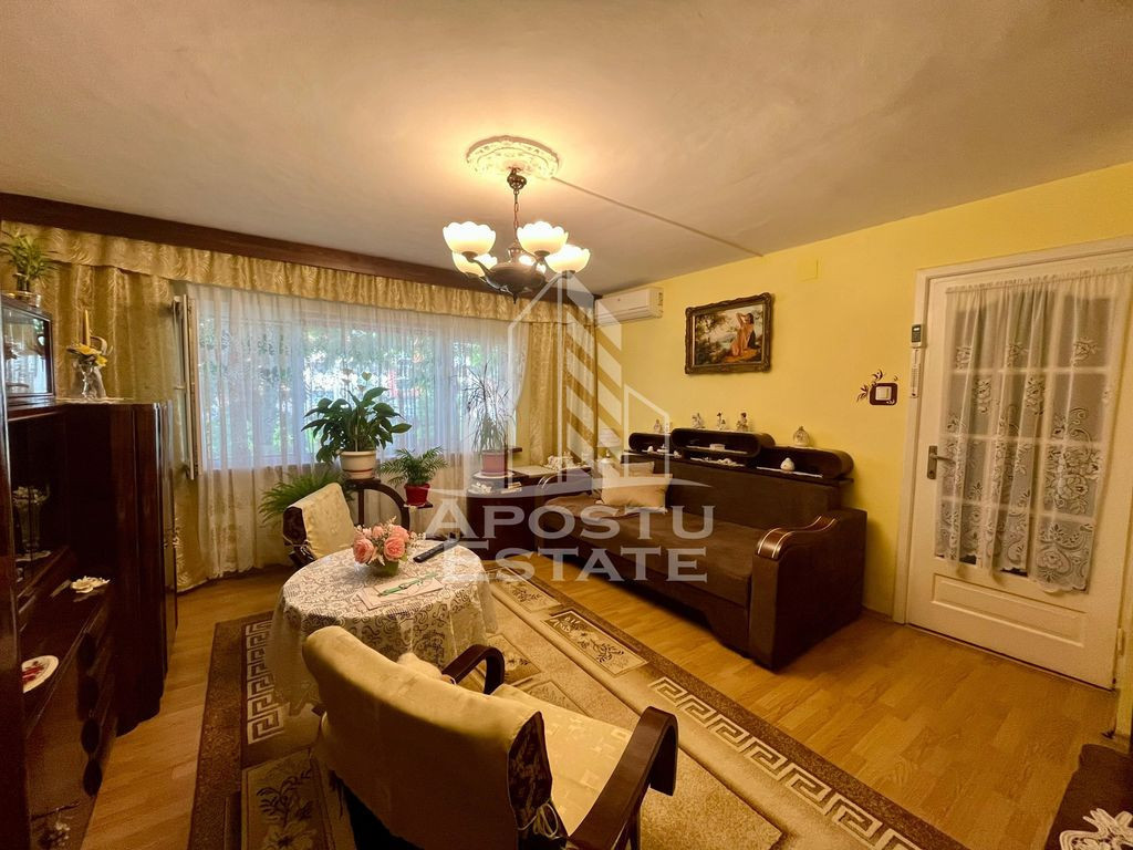 Apartament 2 camere,decomandat,parter,zona Lunei