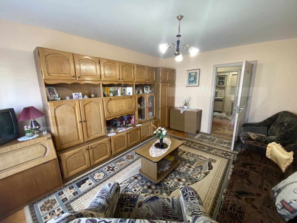 Apartament de vanzare, cu 2 camere, 54 mp, decomandat zona S