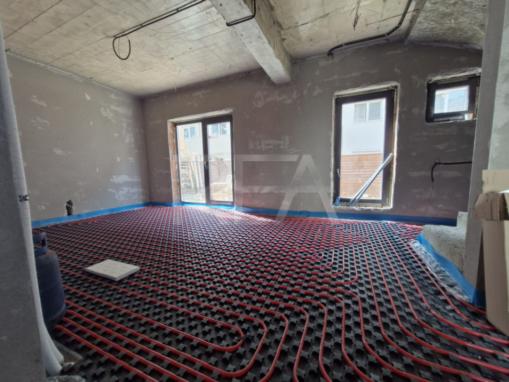 Duplex aproape de mijloacele de transport în cartierul Săl