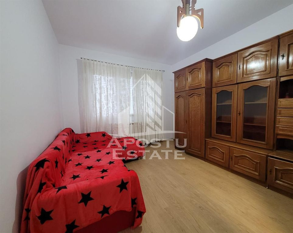 Garsoniera langa Iulius Mall zona Lipovei etaj 1