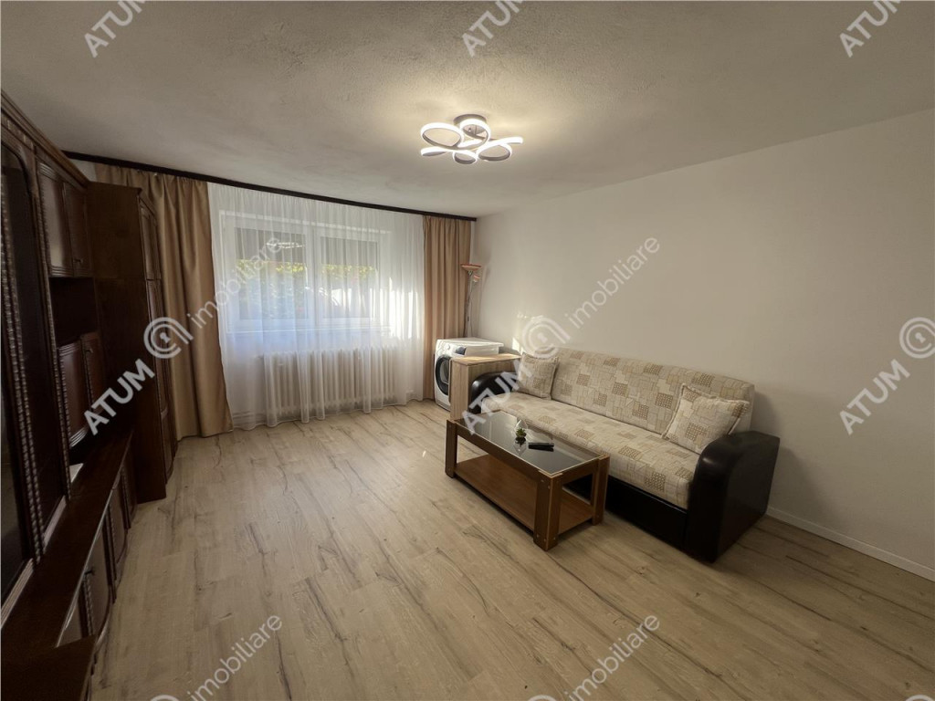 Casa individuala renovata cu 4 camere si teren de 461 mp zon