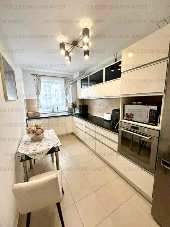 Apartament 2 camere,mobilat si utilat+parcare - zona Avantgarden.