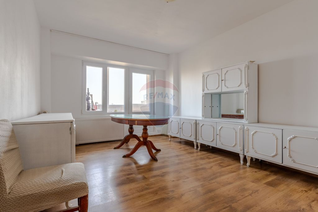 Apartament cu 2 camere de închiriat în zona Intim