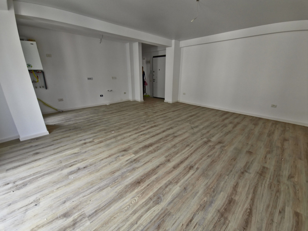 Tomis Plus 2 camere 66 mp et. 3 lift încălzire pardoseală