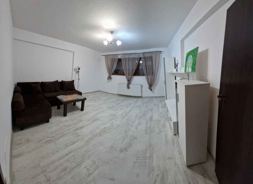 Apartament complet mobilat si utilat - decomandat - loc de p