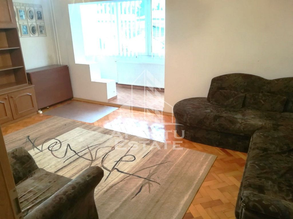 Apartament cu 2 camere, decomandat, etajul 1, zona Girocului