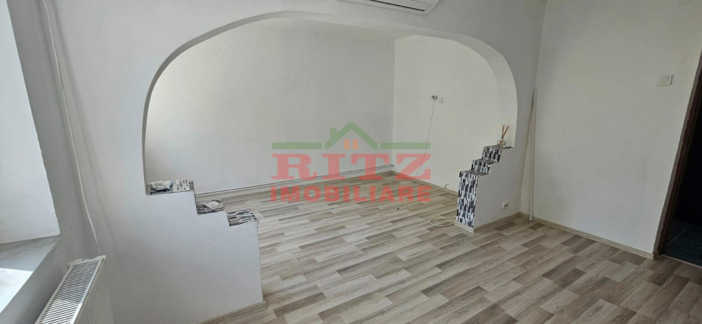 Apartament 3 camere modificat in 2 camere!!!!!