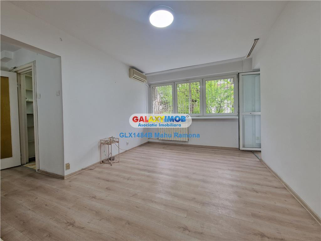 Apartament 2 camere, cu balcon mare, parter, Jiului