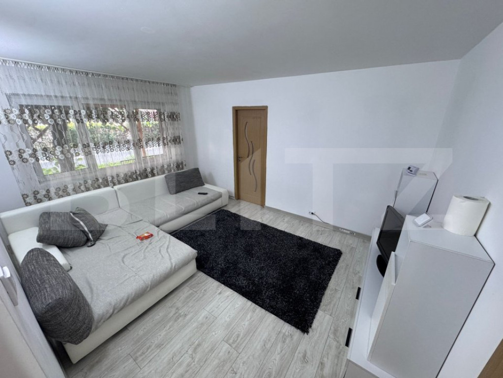 Apartament de vanzare, 2 camere, 45 mp, zona Micro 11