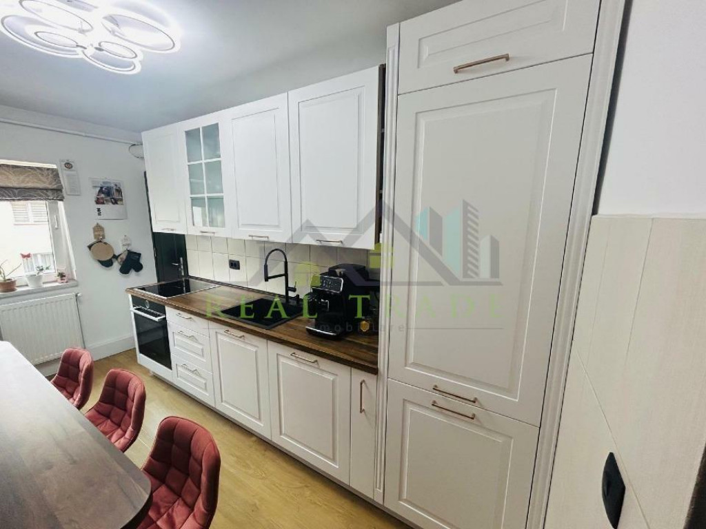 Apartament 3 camere decomandat, 2 bai, zona Vlahuta- Harmanu