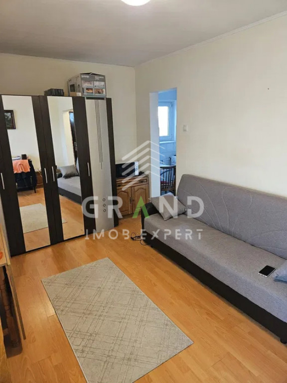 GARSONIERA ECONOMA, BALCON INCHIS, PARCARE, zona Zorilor