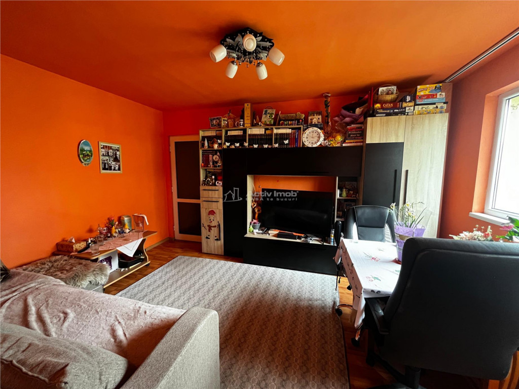 Apartament 2 camere, etaj intermediar | Zona Cetate