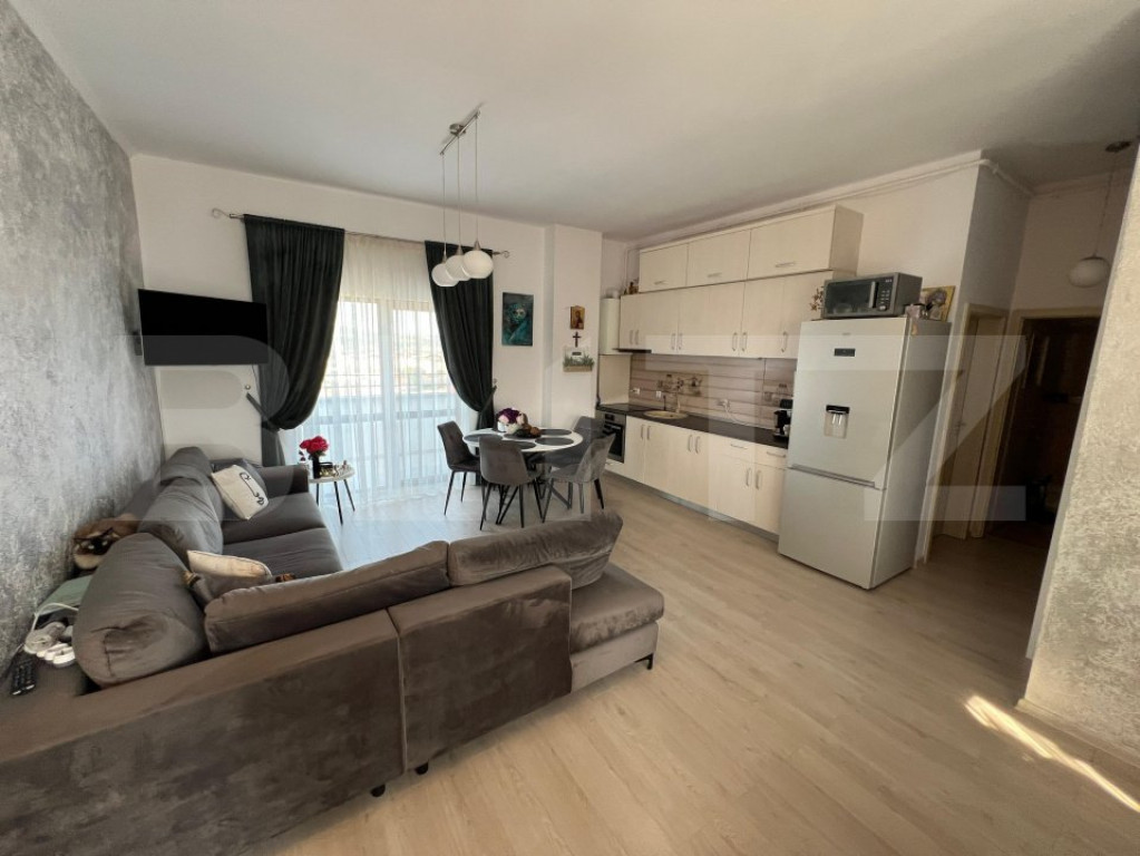 Apartament cu 3 camere, tip penthouse, 65 mp, zona Doamna St