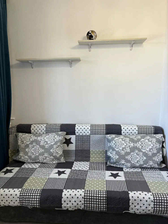 Camera de camin, cu baie si bucatarie - zona Gemenii