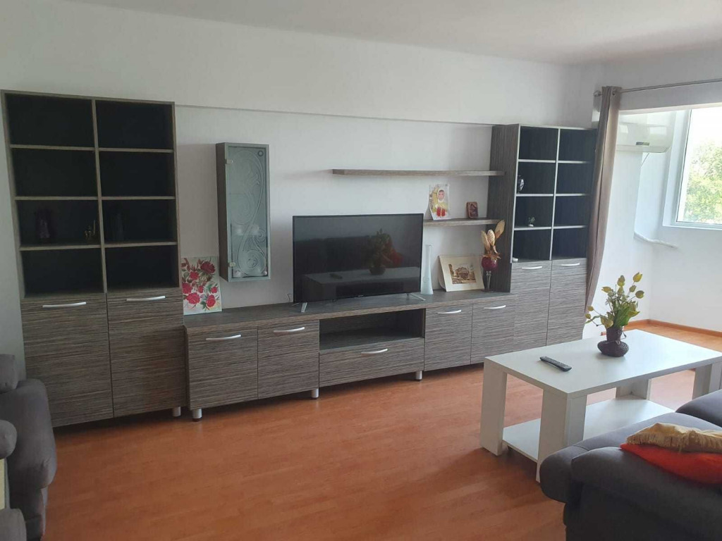 4 Camere, Palatul Parlamentului, Parcare