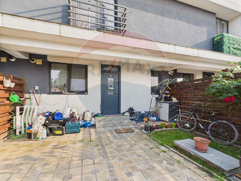 Casa/Vila superba cu 6 camere si gradina in zona Rosu/Ilfov