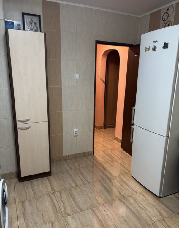 Apartament de 2 camere ( Decomandat )-Izvorul Rece-Brancovea