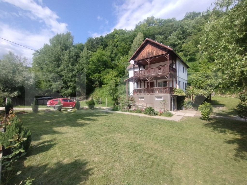 Exclusivitate!! Casa 4 camere, 140 mp, 2 nivele, teren+padur