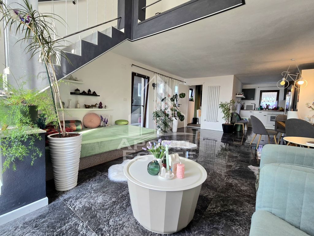 Casa individuala cu teren de 700 mp, Sag