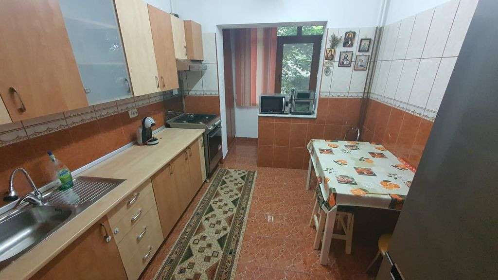 Berceni Piata Sudului Oltenitei 3 cam etaj 1