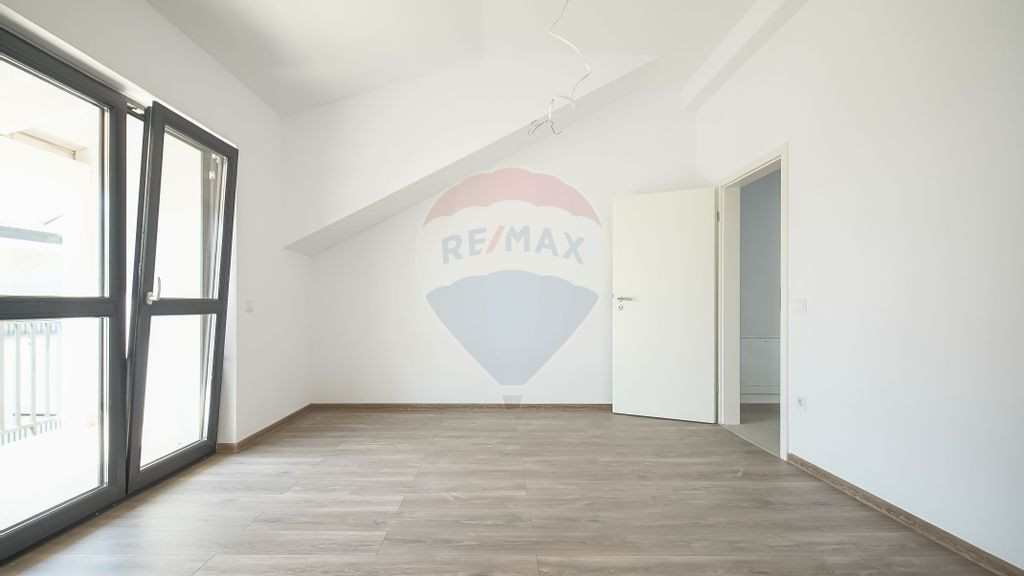 COMISION 0%! Apartament cu 2 camere | PARCARE | DECOMANDAT