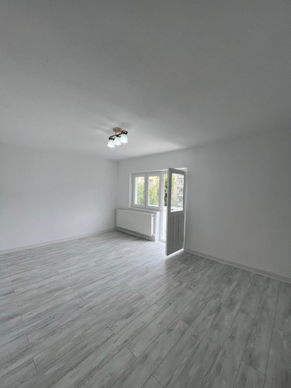 Apartament 4 camere, zona Împăratul Traian