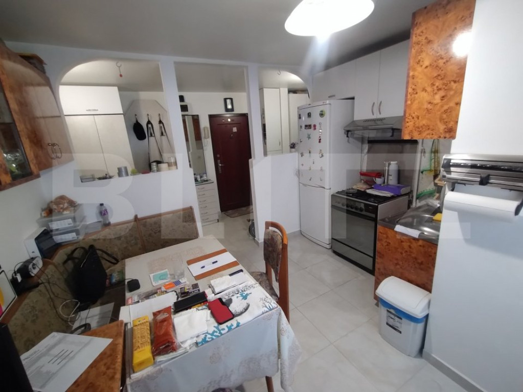 Apartament cu 2 camere, 55 mp, decomandat, zona Stefan cel M