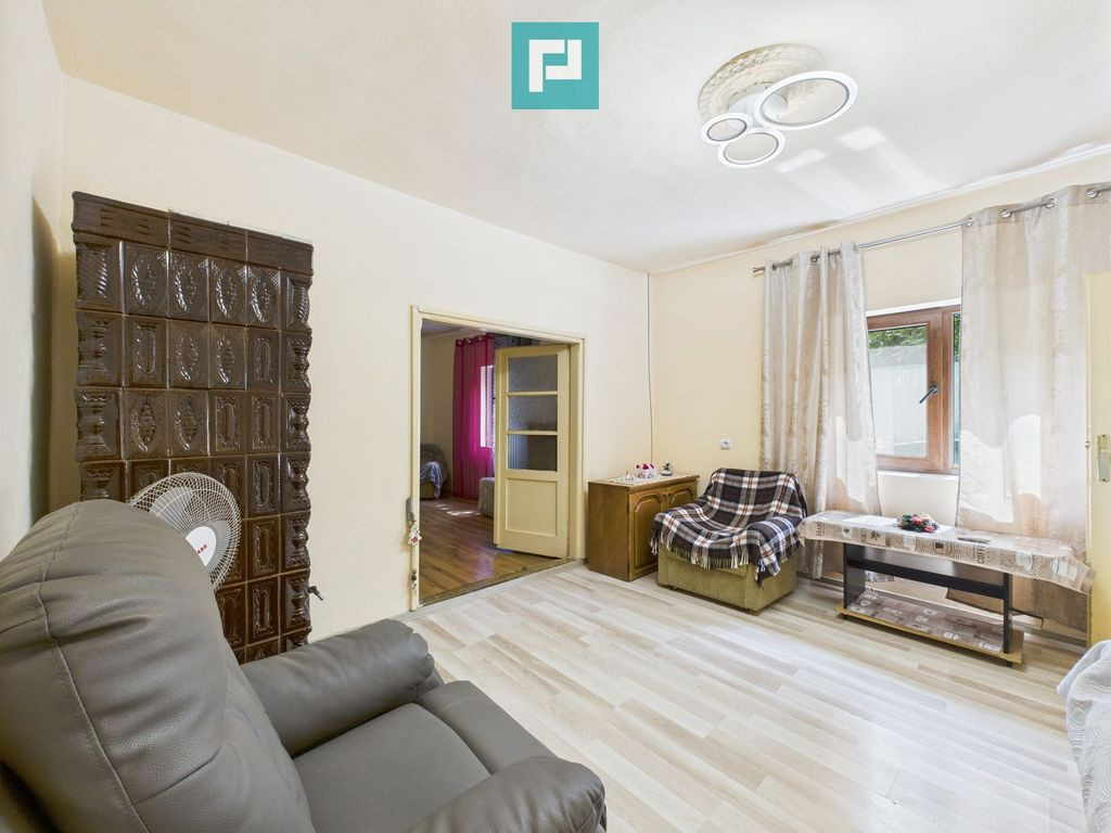 Casă de cărămidă in Grădiște