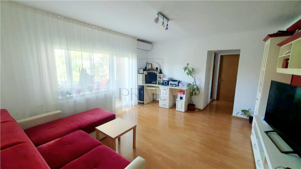 SPITALUL JUDETEAN - 3 cam - decomandat - centrala proprie -