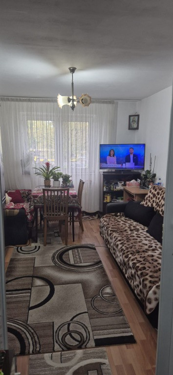 Garsonieră 21 mp – la 10 min de metrou Apărătorii Patriei