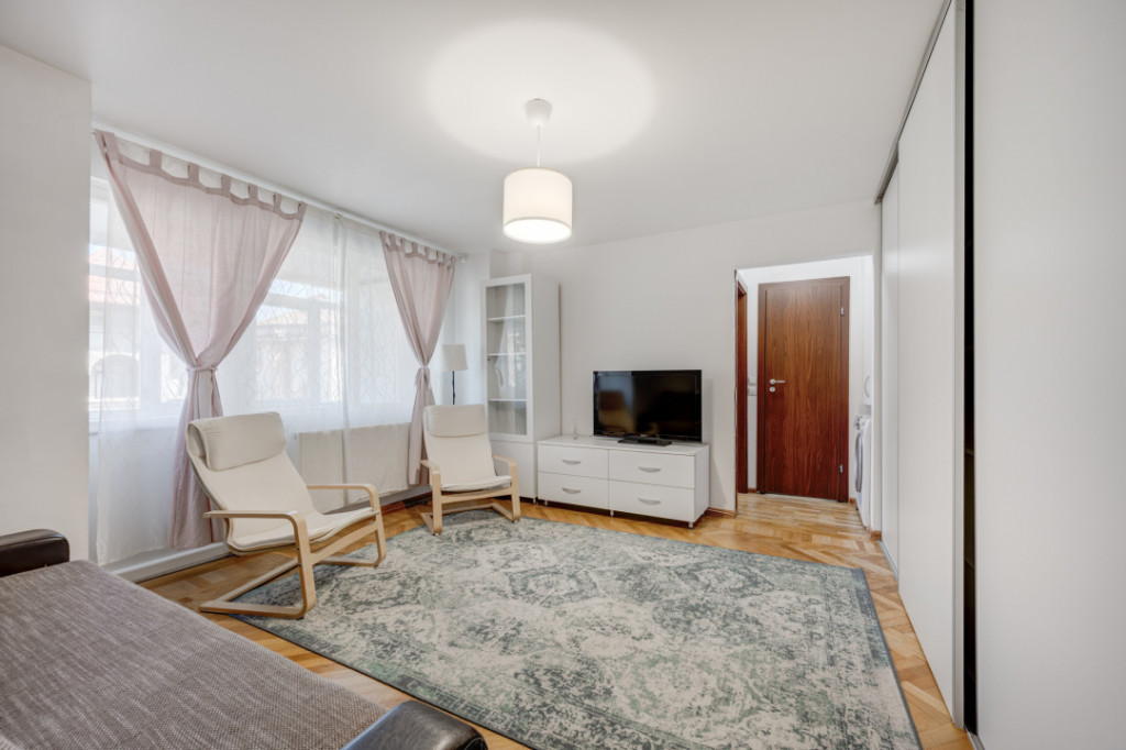 CALEA PLEVNEI - APARTAMENT 2 CAMERE, 46 MP TOTAL, ETAJ 2!