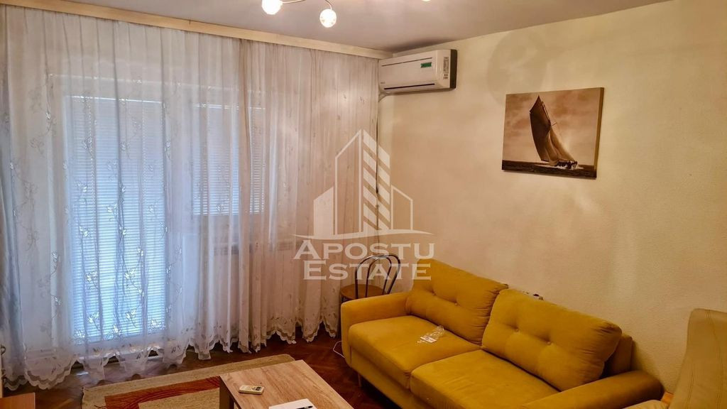 Apartament 3 camere plus boxa si garaj,zona Olimpia