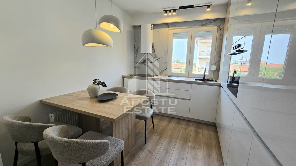 Apartament 3 camere, renovat, centrala proprie, zona Circ...