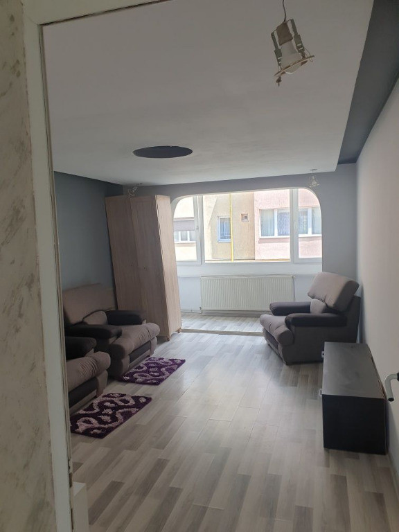 Apartament de 2 camere zona Craiter