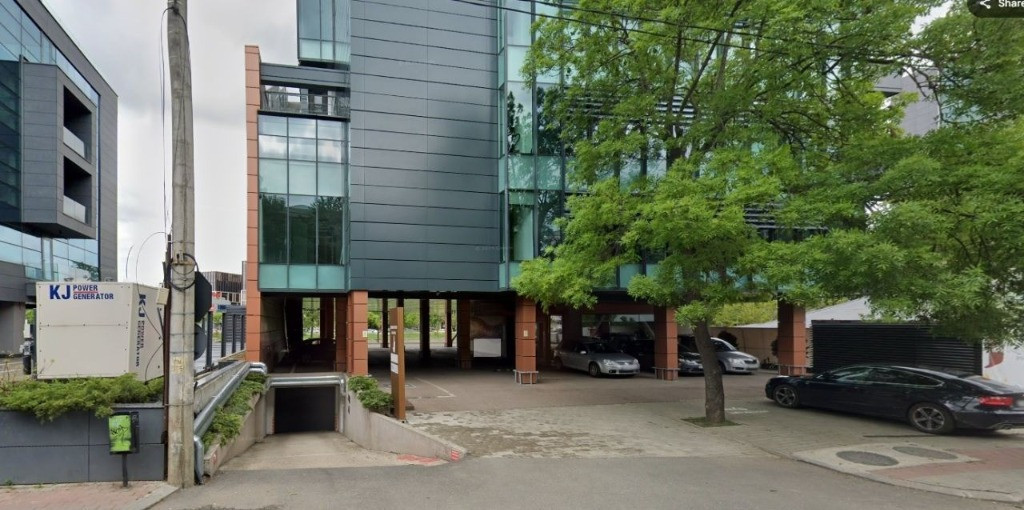 Alege spațiu de birou privat pentru 5 persoane în Regus Office Central