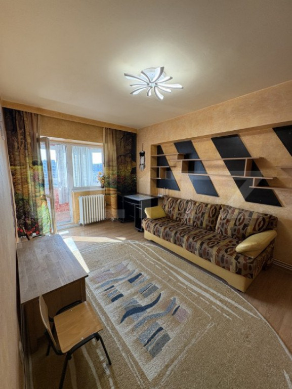 Apartament 3 camere, decomandat, parcare, zona Marasti