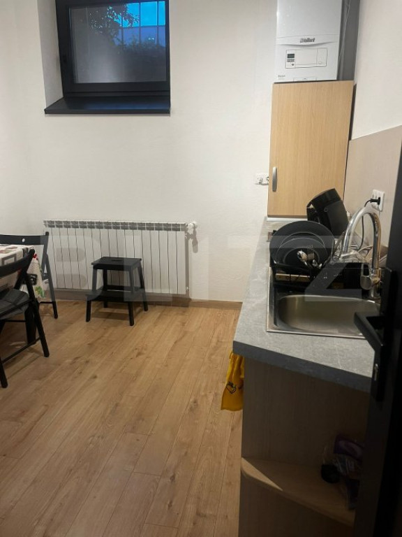 Apartament ultracentral, 37 mp, renovat complet– Casa de c