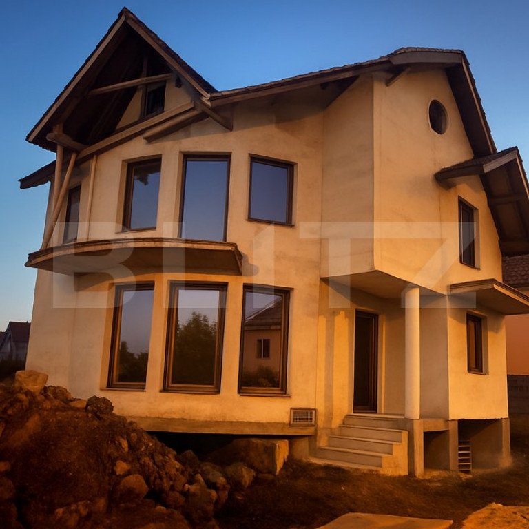 Casă de vanzare, cu 6 camere, 163 mp, zona Cetate