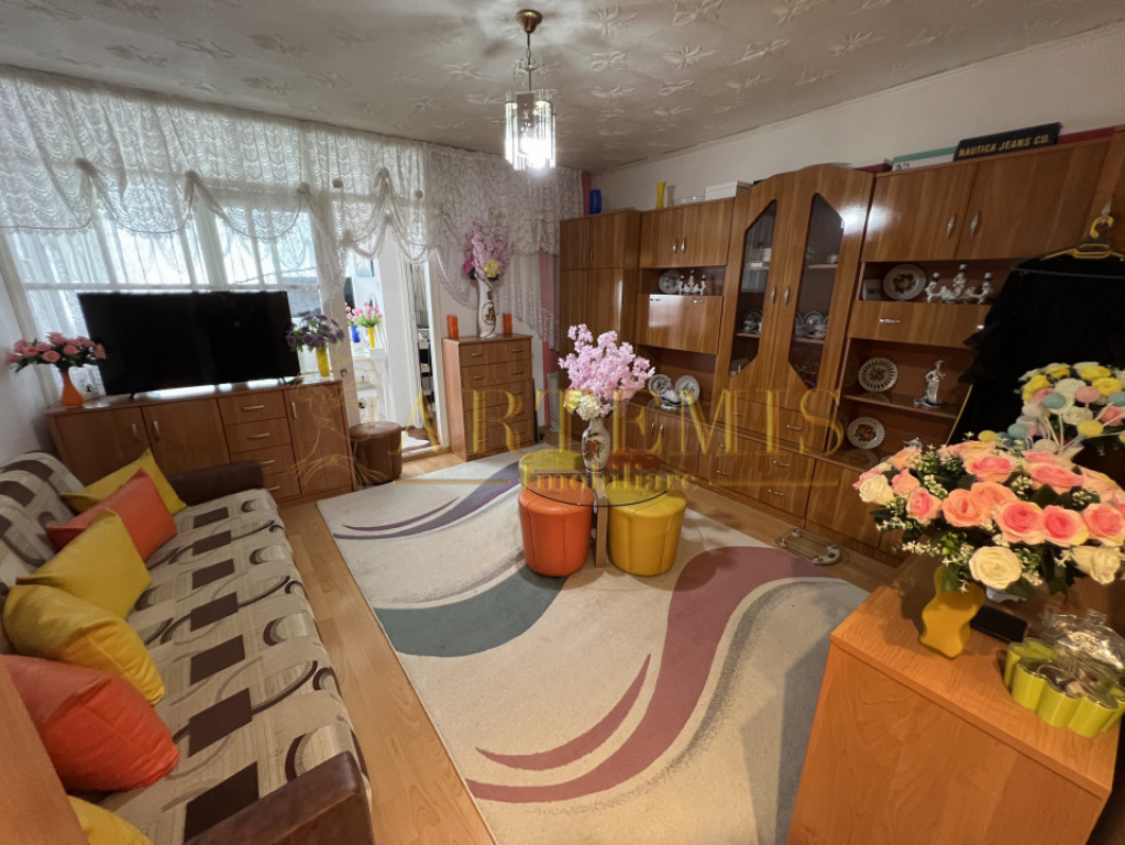 Apartament de 1 camera, 28 mp, decomandat, zona Iris