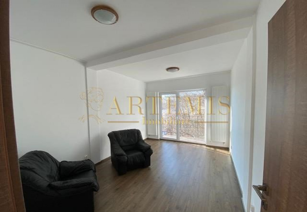 Apartament de 5 camere pe 2 etaje, 180 mp, zona Grigorescu.