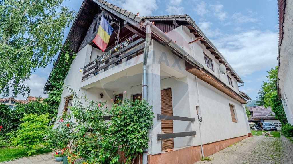 Casă / Vilă cu 7 camere de vânzare în zona Bunloc