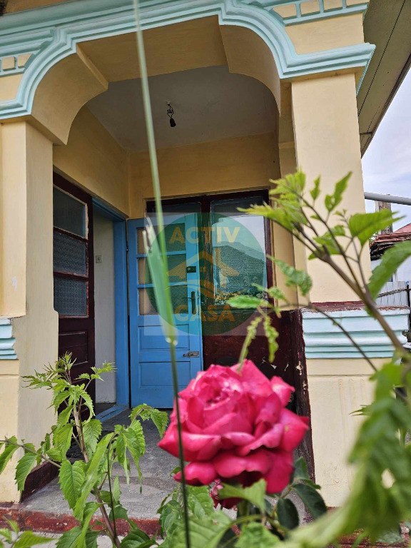 Casa in Roman, de vanzare