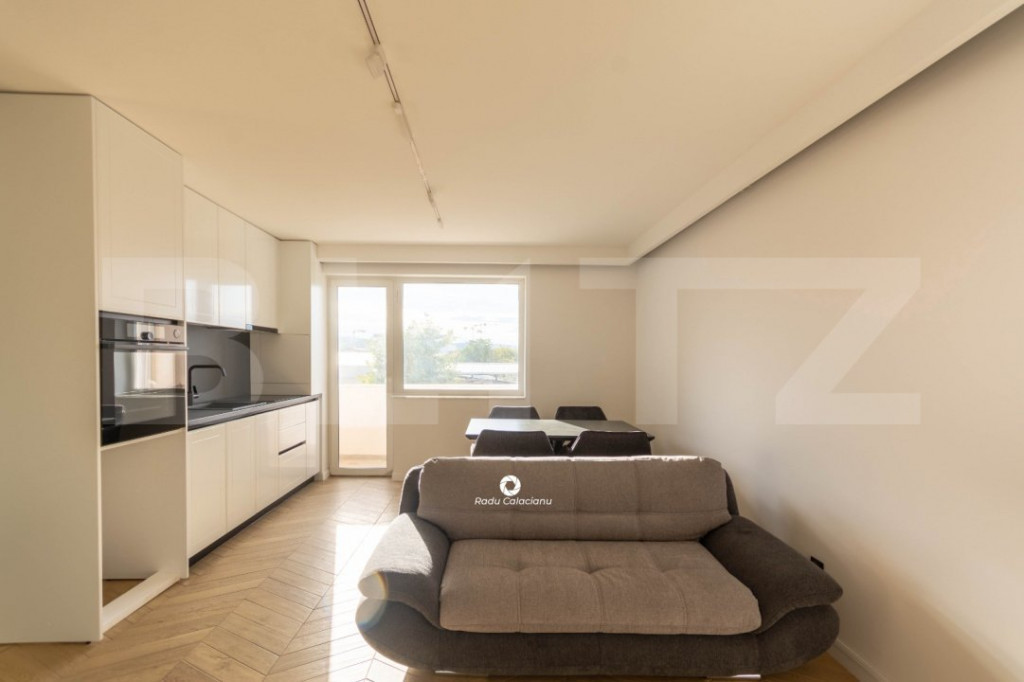 Apartament 3 camere, etaj intermediar, zona Cetatii