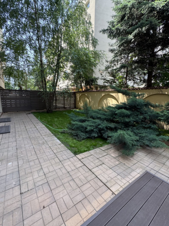 Apartament 3 Camere 123 mp + 100 mp curte proprie Herastrau